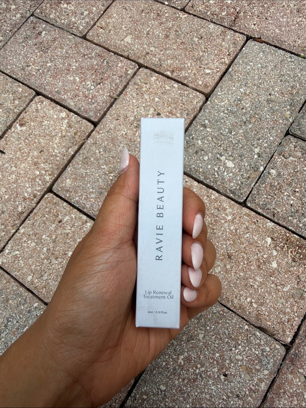 Lip Renewal Treatment Oil — shade SILK